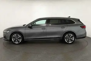 Skoda Superb Combi 2.0 TDI DSG 4x4 Selection AHK ACC Bild 2