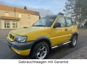 Nissan Terrano 2,4 Fun 4x4 TÜV NEU Garantie LPG