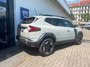 Dacia Duster Extreme TCe 130 4x2 NEUES MODELL Bild 4