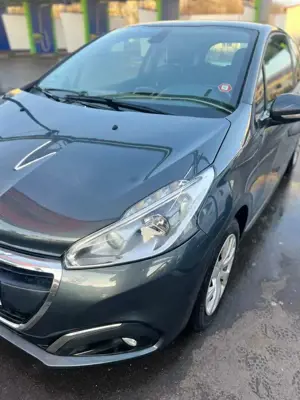 Peugeot 208 PureTech 82 Allure