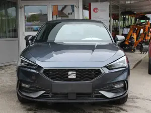 SEAT Leon 1.5 TSI 110 kW FR MATRIX LED NAVI Bild 2