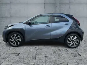Toyota Aygo X AYGO X 1.0 Teamplayer Bild 4