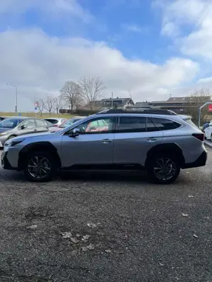 Subaru OUTBACK 2.5i Lineartronic Platinum Bild 4