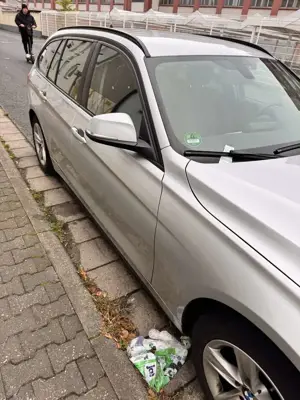 BMW 320 320d Touring Sport-Aut. Sport Line Bild 2