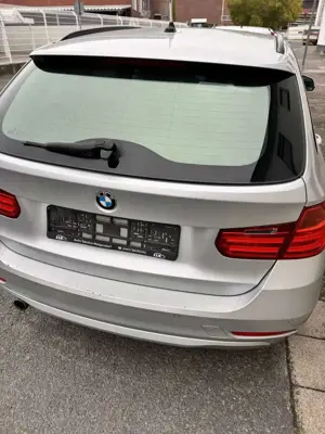 BMW 320 320d Touring Sport-Aut. Sport Line Bild 5
