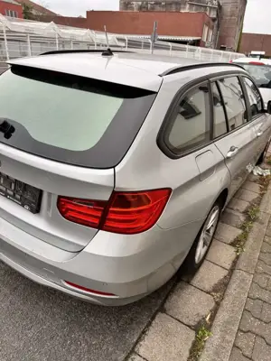 BMW 320 320d Touring Sport-Aut. Sport Line Bild 4