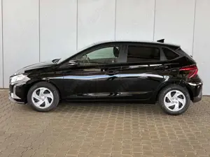 Hyundai i20 E-Motion 1.2 MPI / Sitz + Lenkradheizung Navi T...