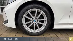 BMW 320 d M-Sport Navi HUD AHK ACC 360° adLED Bild 3