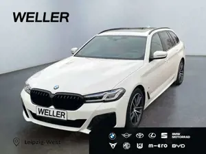 BMW 530 d Touring *HUD*Pano*Navi*LED*CarPlay*CAM*SHZ*