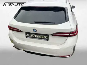 BMW 520 d Touring D Park-Assistent, Harman Kardon, Alarman Bild 5