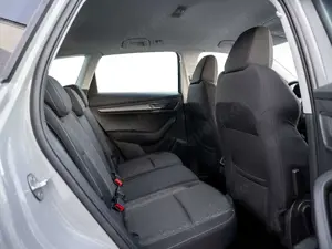 Skoda Karoq 1.5 TSI Style DSG AHK KAM ACC NAVI SHZ Bild 4