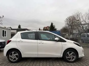 Toyota Yaris Hybrid Edition-S Automatik/1.Hand/Shz./Kam Bild 4