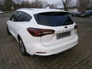 Ford Focus Turnier 1.0 EcoBoost Titanium Bild 2