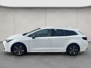 Toyota Corolla 2.0 Hybrid Touring Sports Teamplayer Bild 2