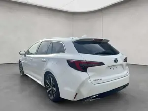 Toyota Corolla 2.0 Hybrid Touring Sports Teamplayer Bild 3