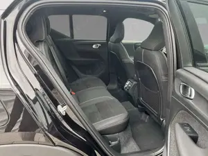Volvo XC40 B3 Plus Black Edition SD LED Bild 5