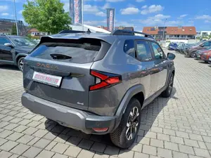 Dacia Duster EXTREME TCe 130 4x4 SHZ/Navi, City- u.Technikpaket Bild 4