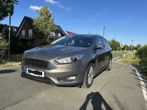 Ford Focus Focus Turnier Titanium Winter Paket Lenkradheizung