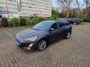 Ford Focus Focus Turnier 1.5 EcoBoost  Aut. TITANIUM