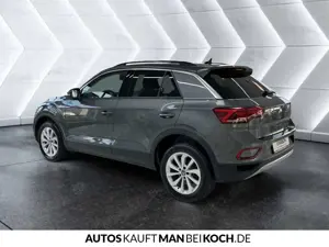 Volkswagen T-Roc 1.5 TSI DSG 30 JAHRE LED SH KAM ACC PARK Bild 4