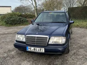 Mercedes-Benz E 220 E-Klasse T
