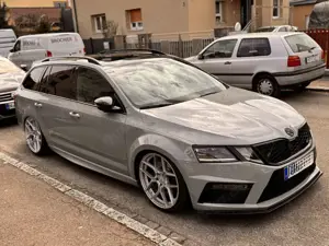 Skoda Octavia Octavia 2.0 TSI DSG RS245 Combi ++SAISONFAHRZEUG++ Bild 5