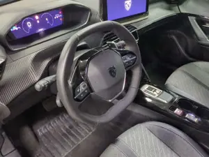 Peugeot 2008 Allure 1.2 PureTech 130 LED+Navi+Kam.+LM Bild 2