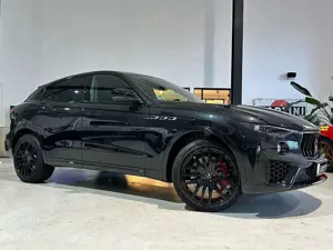 Maserati Levante Ultima Modena S *430 PS,Pano,Carbon,21" Bild 2