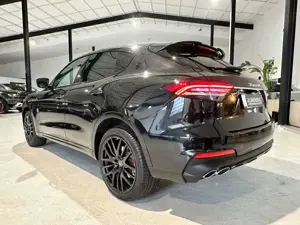 Maserati Levante Ultima Modena S *430 PS,Pano,Carbon,21" Bild 4