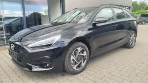 Hyundai i30 SW Family*LED*Navi*Shzg*Lhzg*PDC*Cam*16Zoll*