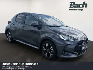 Toyota Yaris 1.5 Hybrid Teamplayer mit Comfort-Paket LM Bild 2
