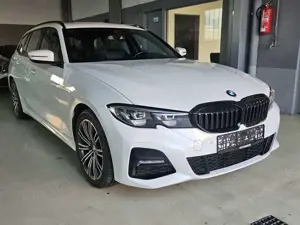 BMW 320 e Touring M Sport+/AHK/Kamera/Shadow-Line Bild 3