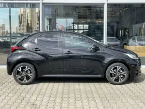 Toyota Yaris Hybrid 116 1.5 VVT-i Teamplayer Bild 4