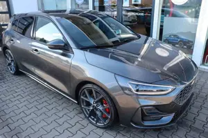 Ford Focus ST X 2.3 SOFORT VERFÜGBAR 4,99% FIN* AHK Bild 2