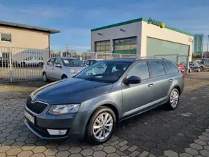 Skoda Octavia Combi 1.4 TSI Ambition"1.Hand"8-fach bereift...