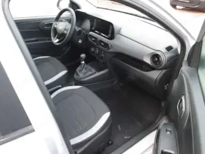 Hyundai i10 Trend 1.0 EU6e Android Apple CarPlay DAB Bild 5