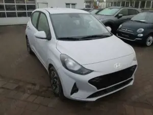 Hyundai i10 Trend 1.0 EU6e Android Apple CarPlay DAB Bild 2