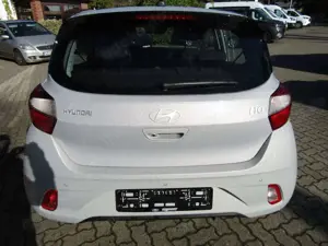 Hyundai i10 1.0 Select Navi Klima Kamera Bild 5