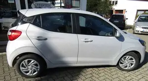 Hyundai i10 1.0 Select Navi Klima Kamera Bild 4