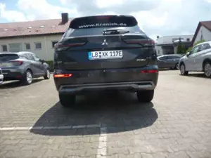 Mitsubishi Outlander 2.4L PHEV TOP 2-Farb Bild 5