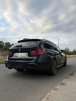 BMW 330 330d Touring Sport-Aut. Sport Line
