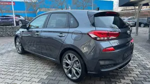Hyundai i30 N Line Pano 18 Zoll Lenkrdhzng Temp Navi LED Bild 4