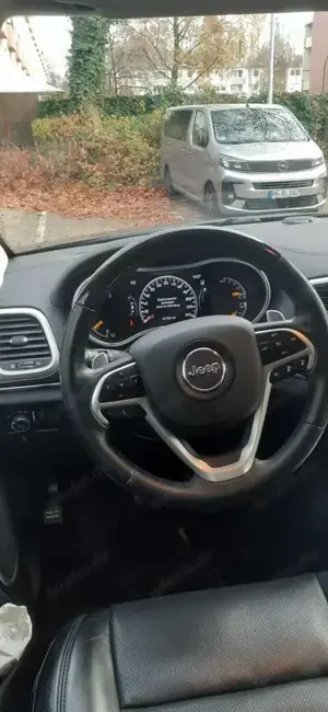 Jeep Grand Cherokee Grand Cherokee Diesel 3.0 V6  4WD Automatik Summit Bild 3