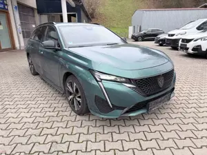 Peugeot 308 SW Hybrid 180 GT Bild 3