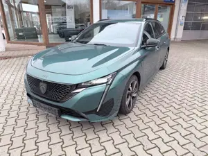 Peugeot 308 SW Hybrid 180 GT Bild 2