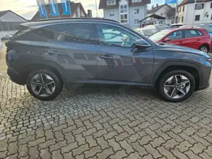 Hyundai TUCSON 1.6 T-GDi HEV Trend + KRELL + MATRIX Bild 4