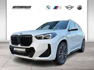 BMW X1 xDrive23i M Sport PRO AHK 20" Head-Up HK HiFi DAB