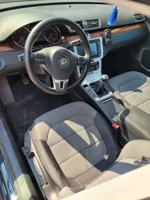 Volkswagen Passat 2.0 TDI DPF Comfortline Bild 3