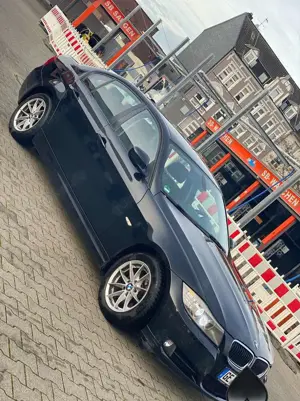 BMW 318 318d DPF Aut. Edition Sport