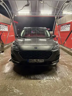 Ford Kuga 2.5 Duratec FHEV VIGNALE Bild 4